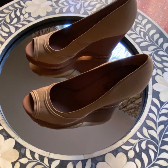 KORS Michael Kors | Shoes | Kors Michael Kors Newton Natural  Kors Michael Kors Newton Natural Canvas and Leather  Wedge, 7 1/2, NWOT